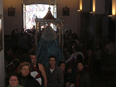 Interior del Santuario de la Virgen de Luna en la Romería 2008.Foto Pozoblanco News