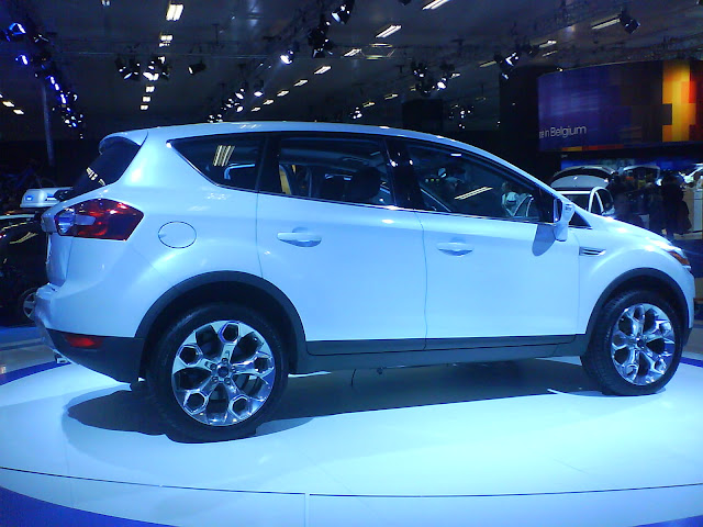 ford%20kuga%2001c.jpg